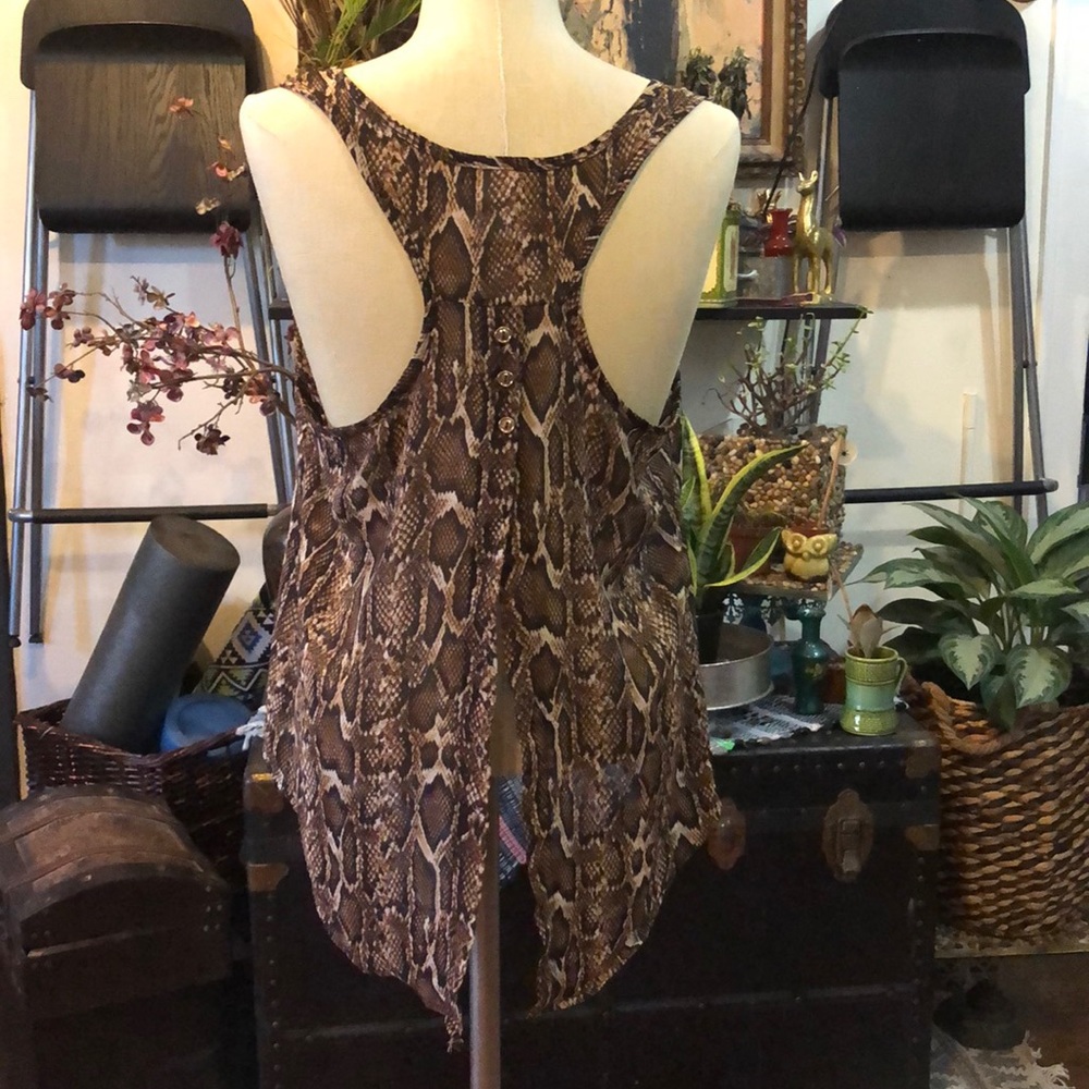 Snake ๐ Print Flowy Tank - Picture 3 of 5